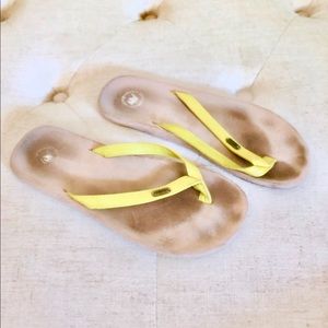 Aeropostale leather flipflops